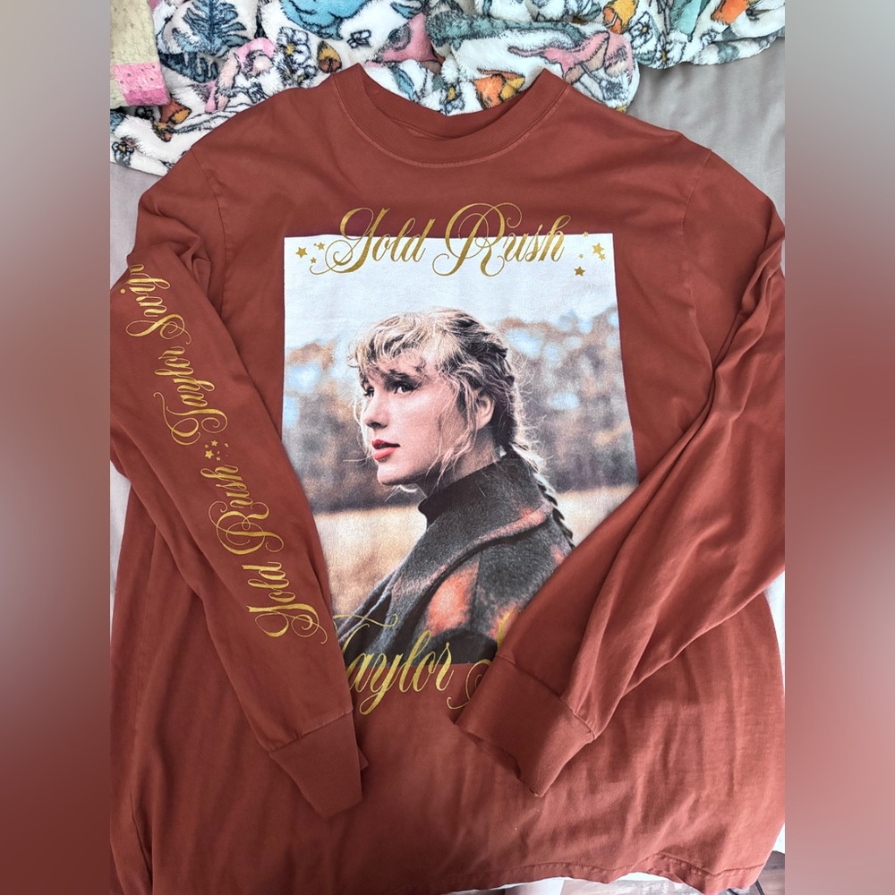 Gold Rush Taylor Swift Longsleeve